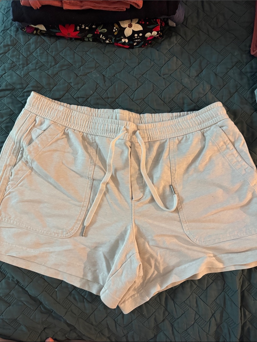 Athleta Light Beige Women’s Drawstring Lounge Shorts